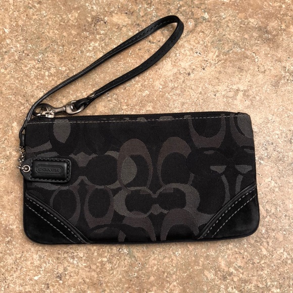 Coach Wristlet - Picture 1 of 9